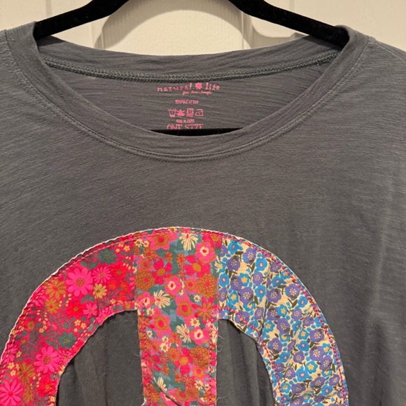 Natural Life Gray Peace Sign Graphic Boho Top One Size - Picture 5 of 9
